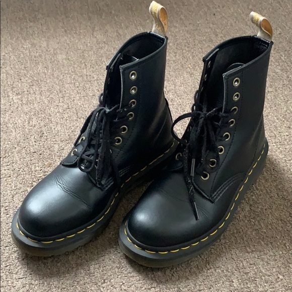 dr martens vegan leather boots
